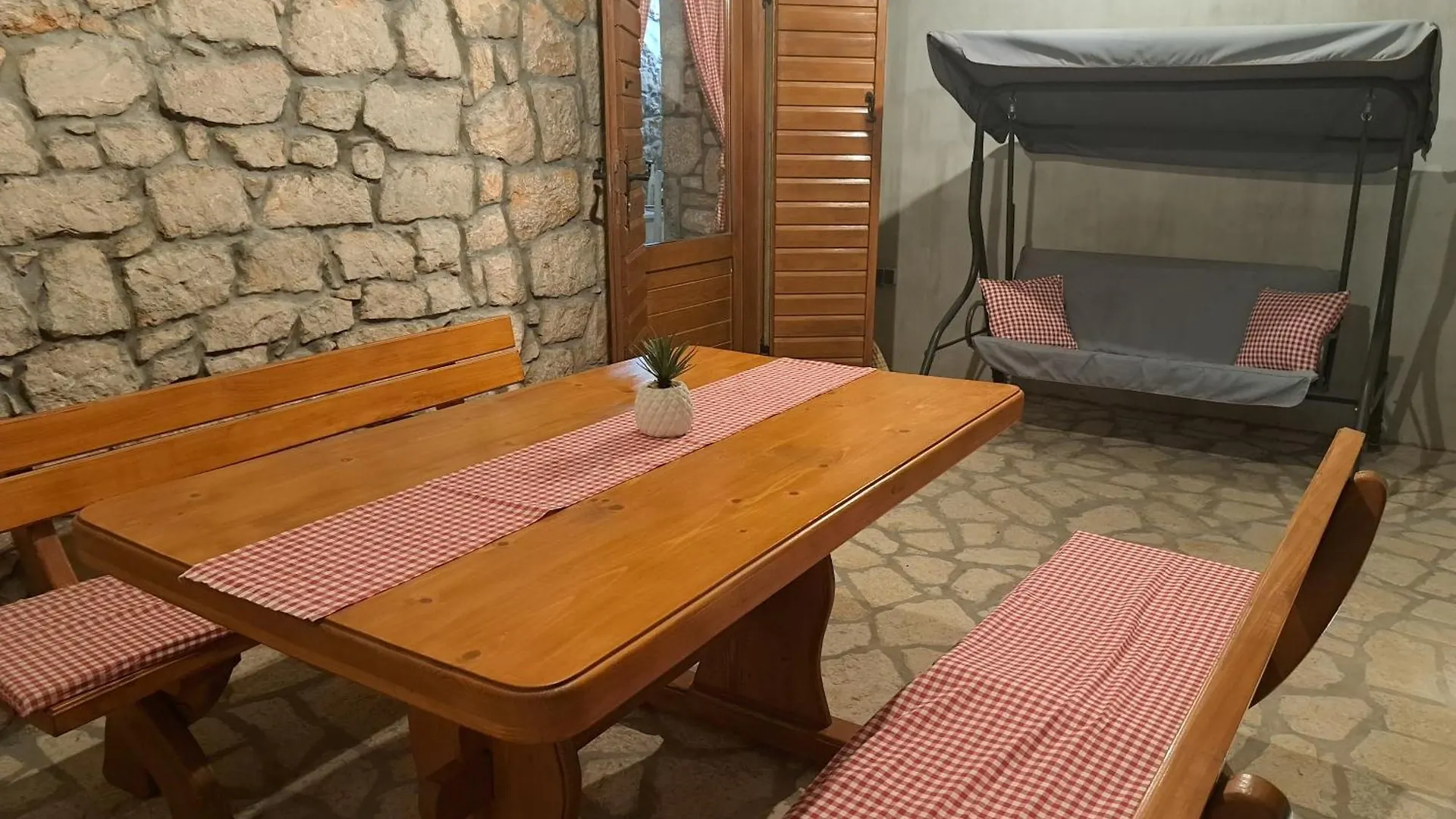 Nivi Apartment Slivnica