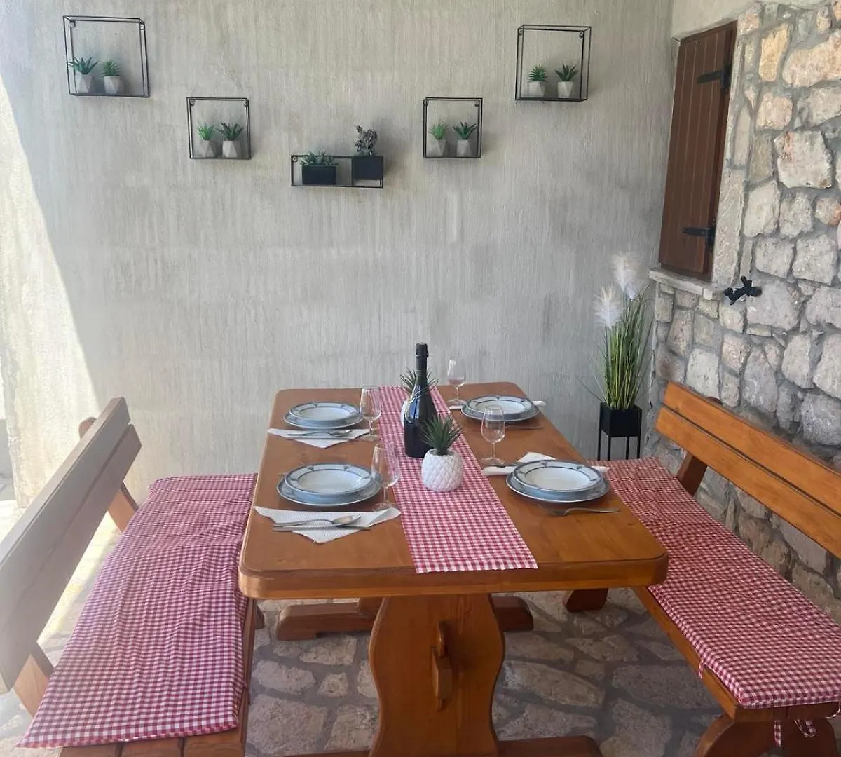 Nivi Apartment Slivnica 0*,