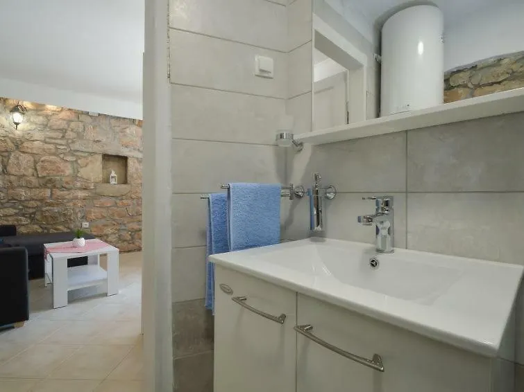 Nivi Apartment Slivnica Croatia